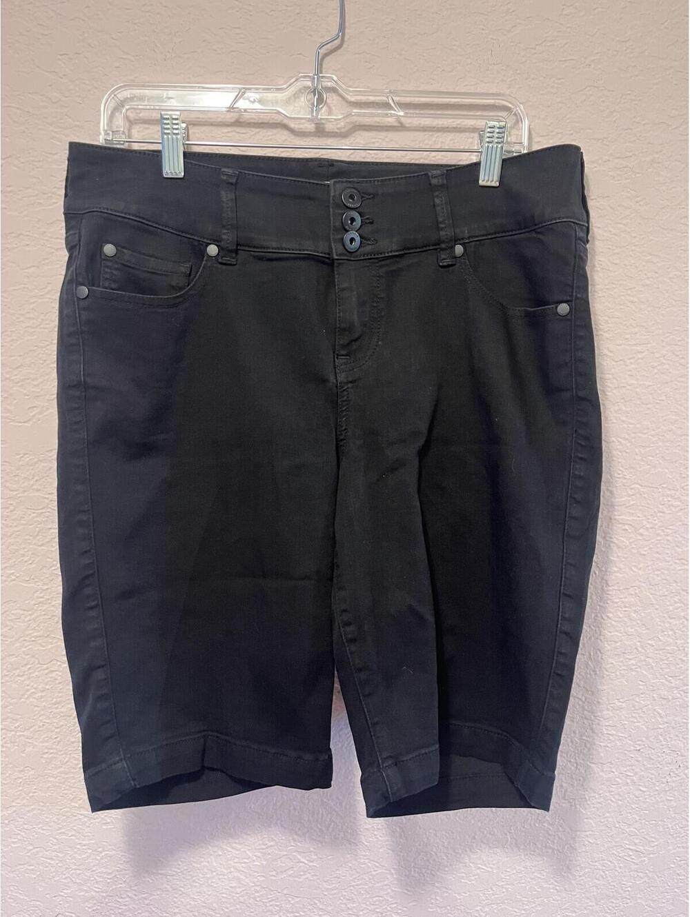 Torrid Black Denim Jegging Shorts Size 14 Plus Stretch High Rise - Picture 8 of 9